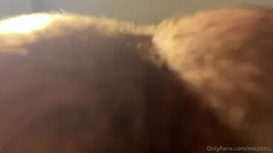 Je me déshabille jusqu'à mon slip rose