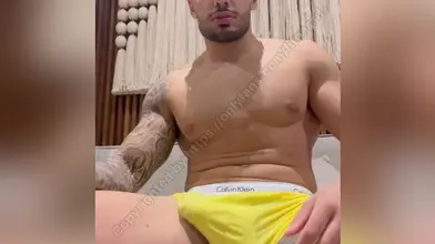 Slip jaune et fleshlight — Mon après-midi en solo