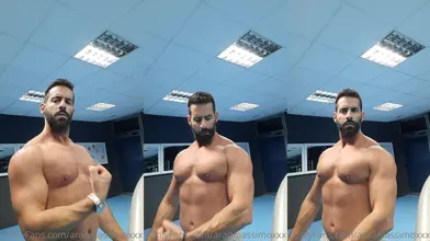 Arad Massimo – Bodybuilder Arabe Nu se Branle au Gym (Clip)