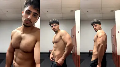 Je me mets à poil dans le vestiaire public de la salle — show muscle perse
