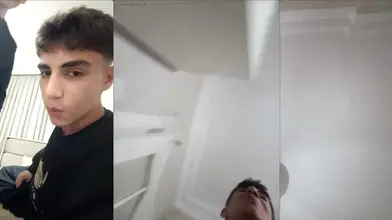 Jeune Twink Rebeu se Filme en Train de Jouer dans la Salle de Bain