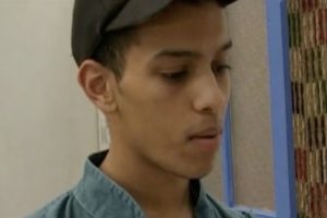 Première baise gay pour jeune hétéro marocain